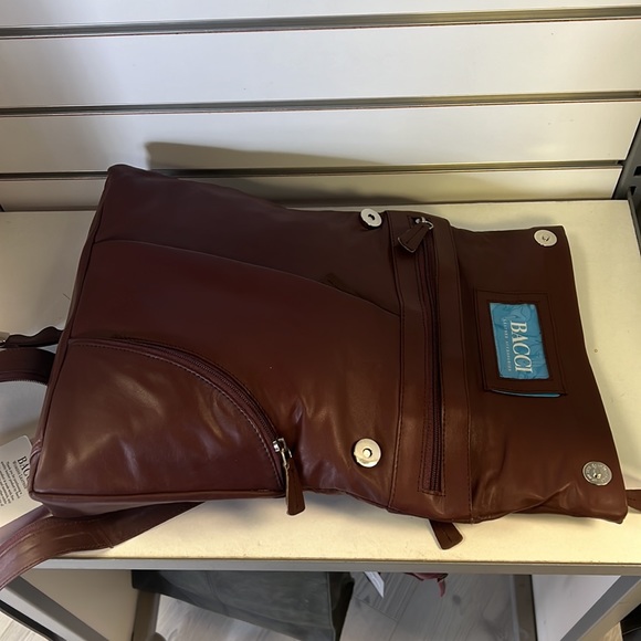 Burgundy 100% Leather 5 compartment mini backpack with adjustable straps - Picture 6 of 7